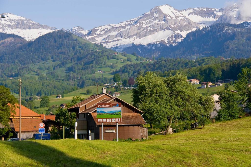 Seehotel Boutique Jaegerhof-Hubertus Faulensee Exterior foto