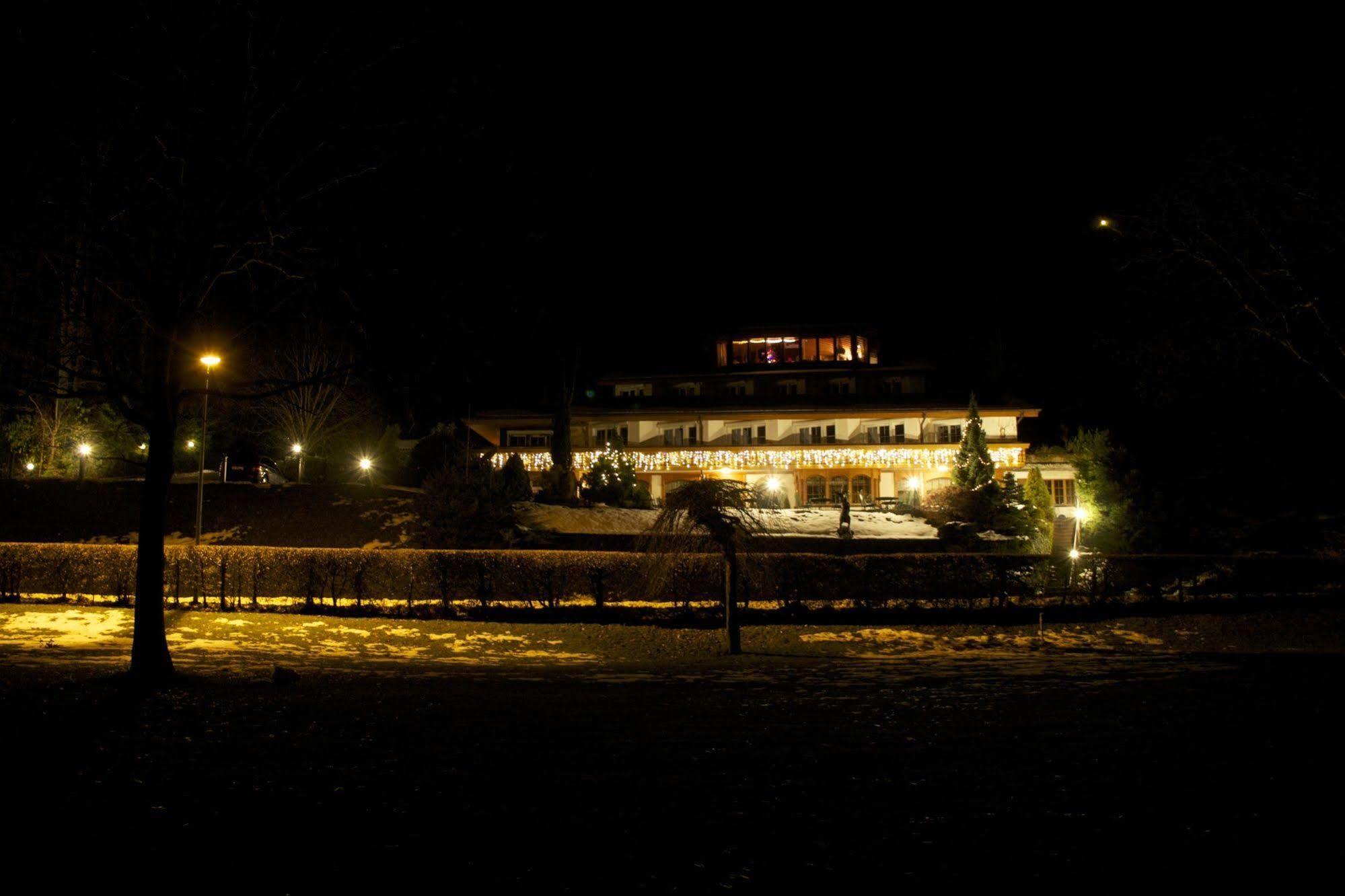 Seehotel Boutique Jagerhof-Hubertus Faulensee Exterior foto